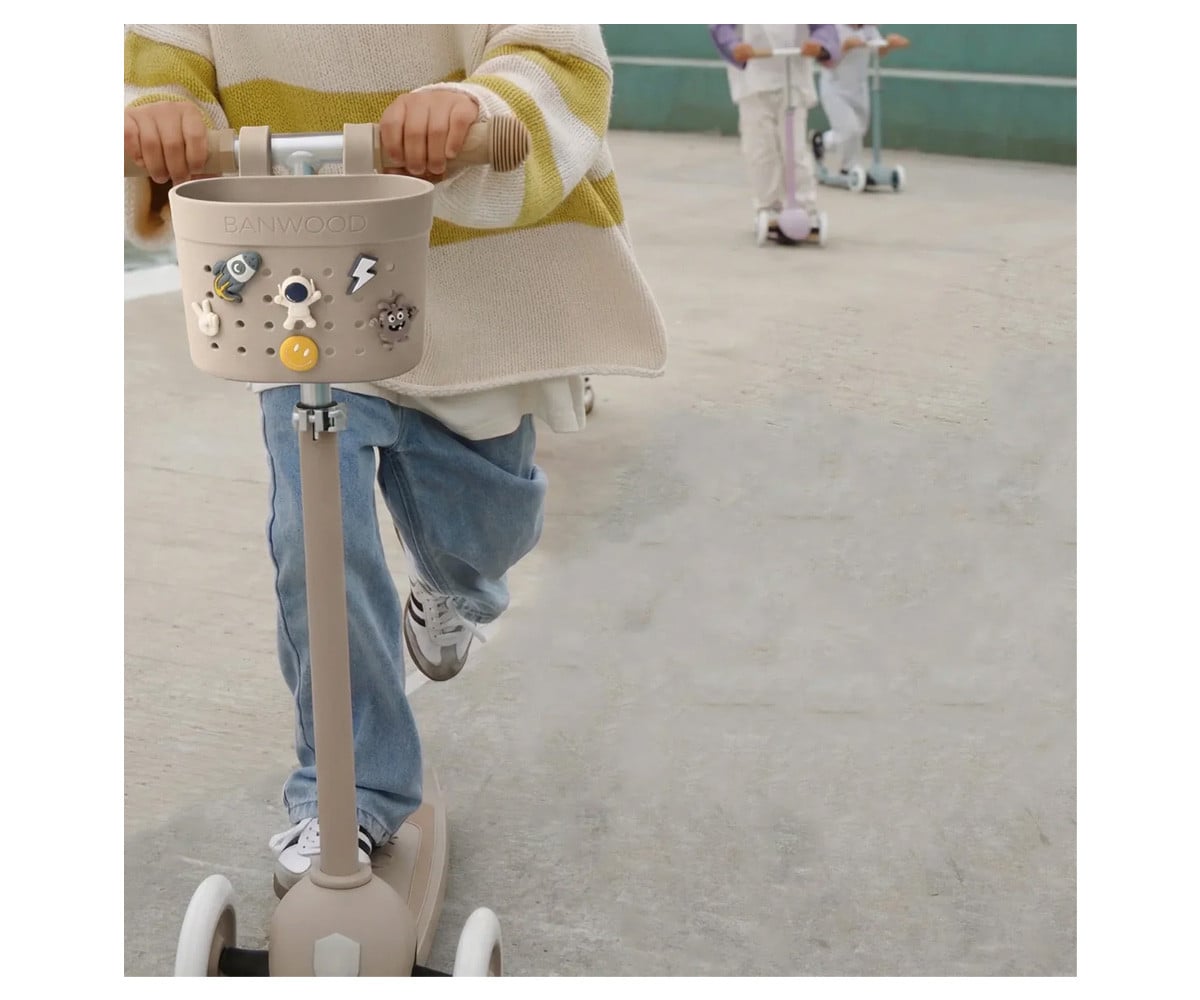 Patinete Banwood Eco + Cesta Pin & Ride Deep Sea y Pines Espacio
