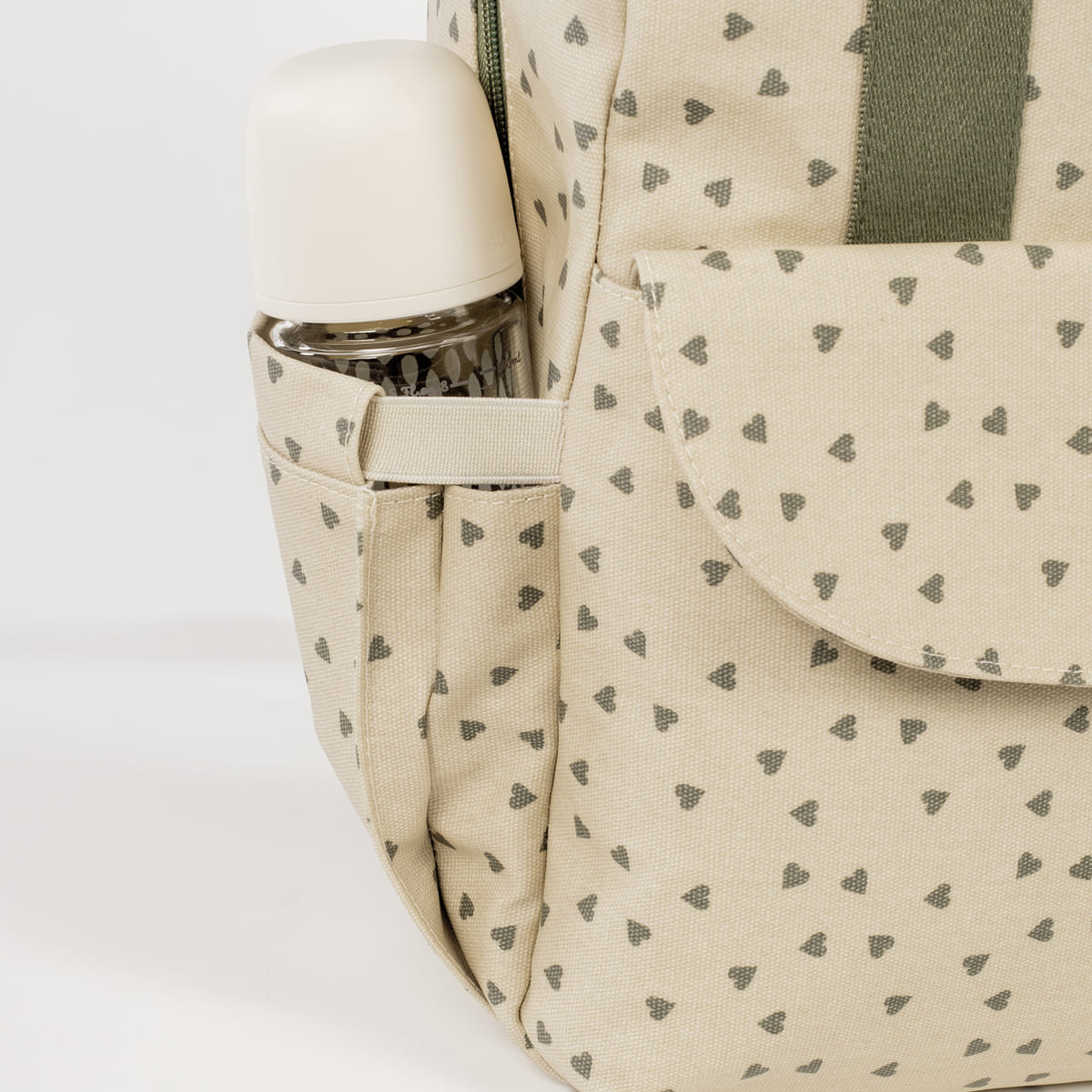 Mochila Corazones Poppy Musgo