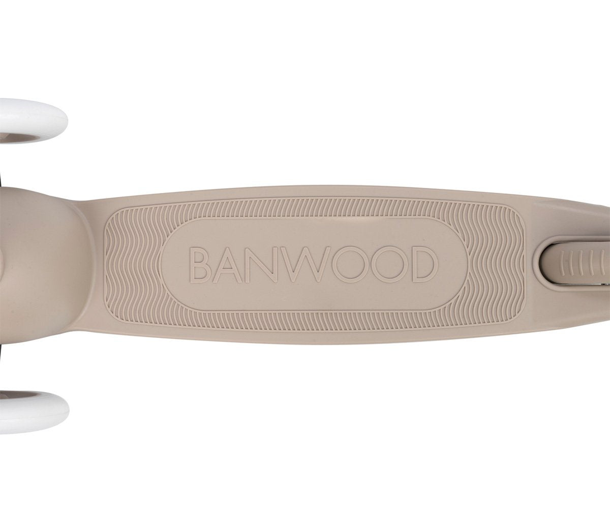 Patinete Banwood Eco + Cesta Pin & Ride Sand y Pines Dinosaurios